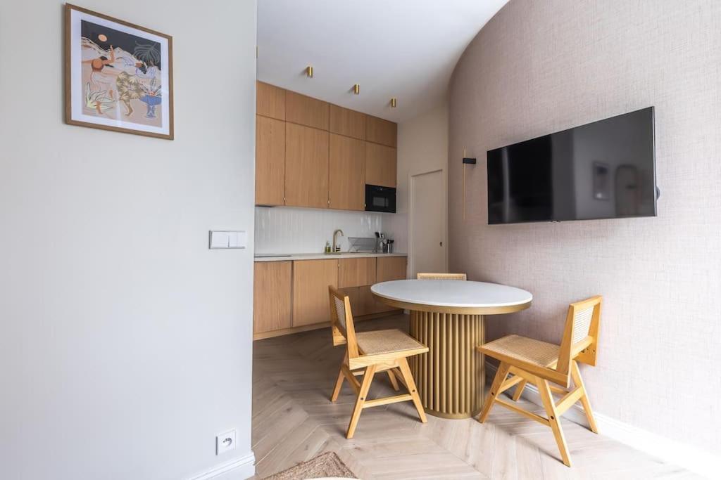 Elegant 4-Star Stay In Central Paris - Suite Apart Bagian luar foto